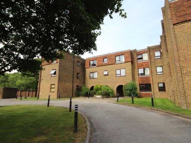 Apartment for rent in Westborough, Surrey