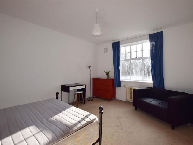 Studio for rent in Belsize Park, Greater London