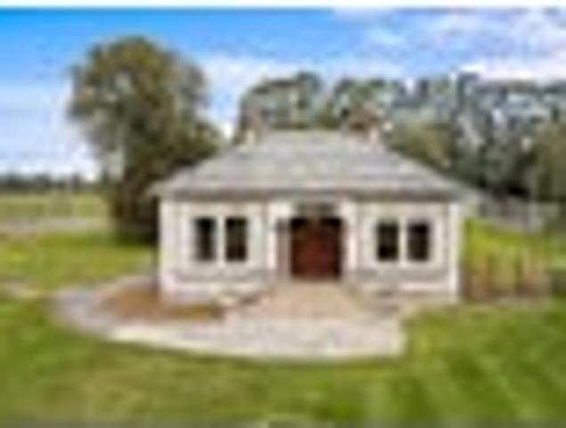House for sale in Otakou