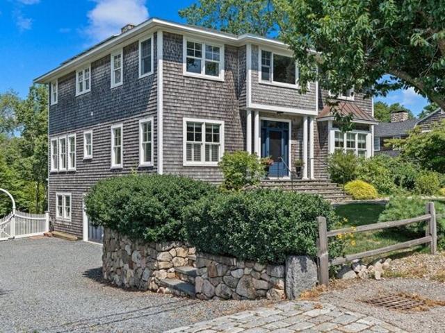 House for sale in Third Cliff, Scituate