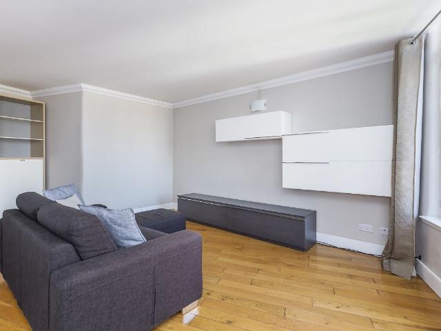 Apartment for rent in St Paul's, Greater London