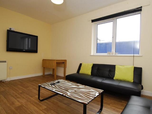 Apartment for rent in Greenbank, Mount Wise