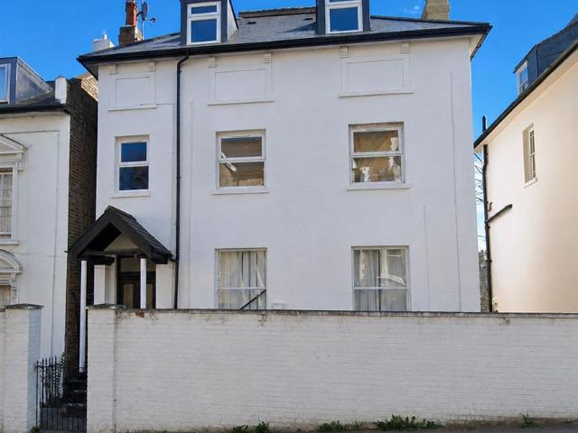 Apartment for rent in West Norwood, Greater London
