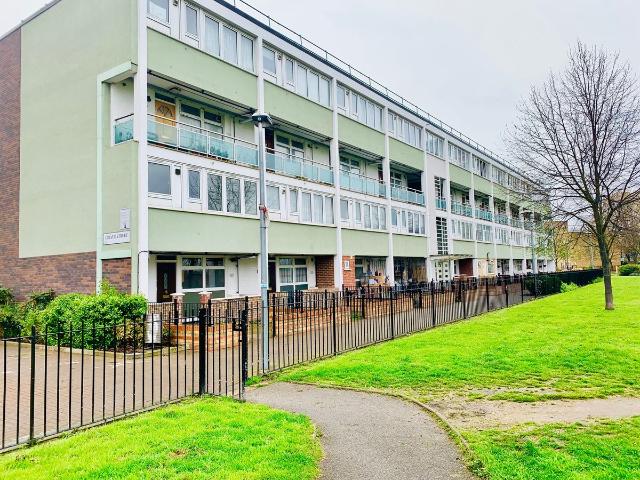House for rent in Poplar Grove, Greater London