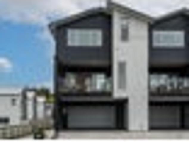 Townhouse for sale in Hamilton Central, Hamilton City
