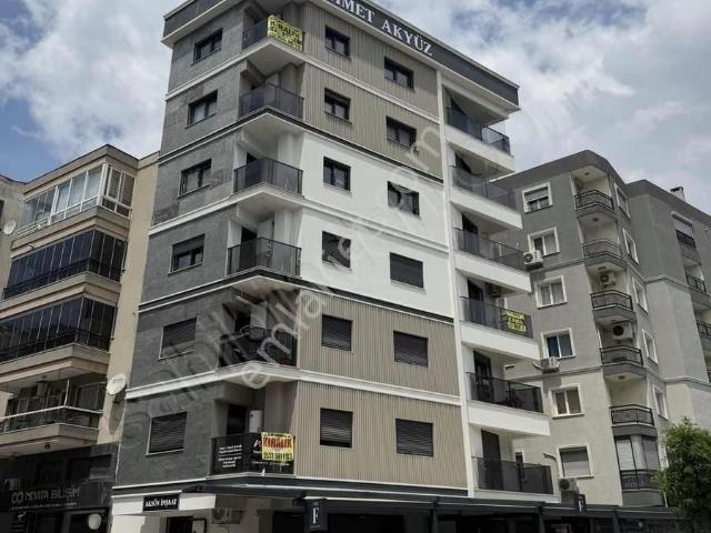 Karşiyaka, İzmir içerisinde kiralık mülk