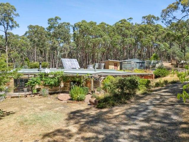 House for sale in Drummond, Victoria