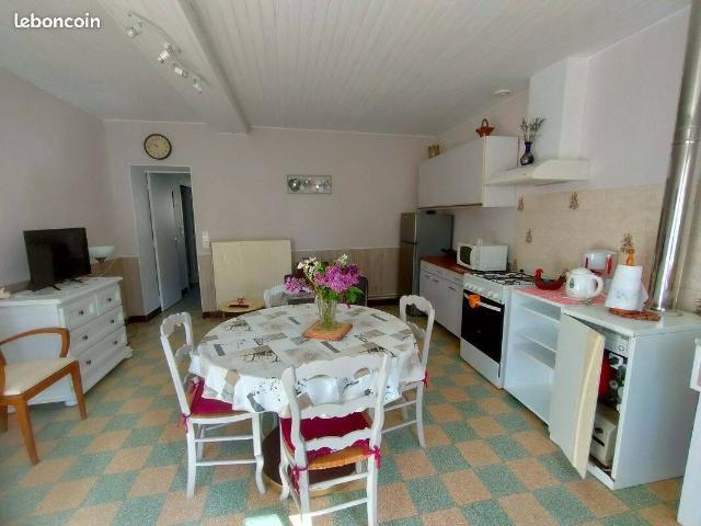 Maison location à Les Desruez, Bouhy
