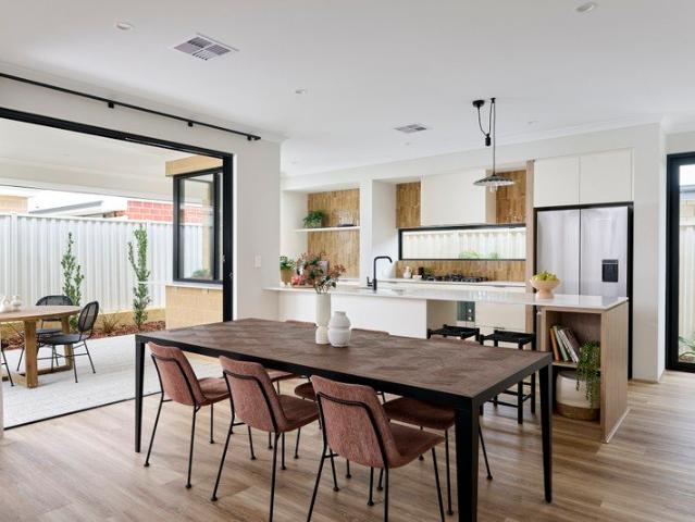 Cottage for sale in Eglinton, Western Australia