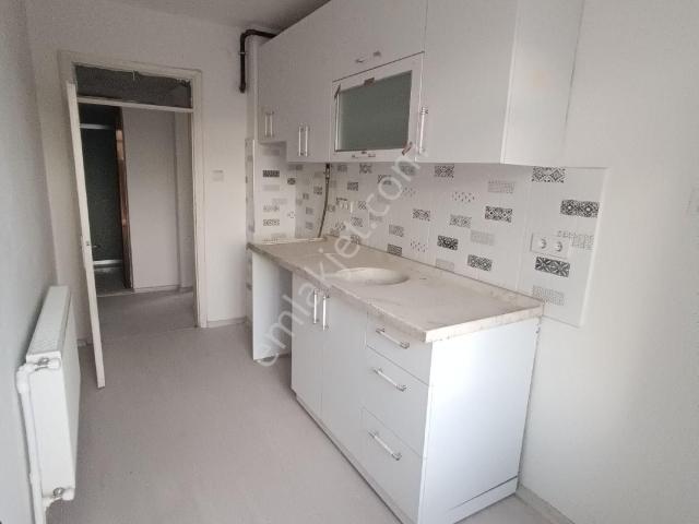Bayrakli, İzmir içerisinde kiralık mülk