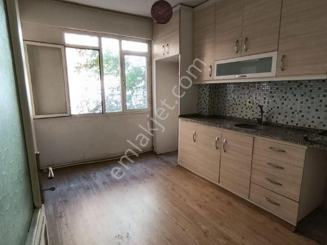 Bayrakli, İzmir içerisinde kiralık mülk