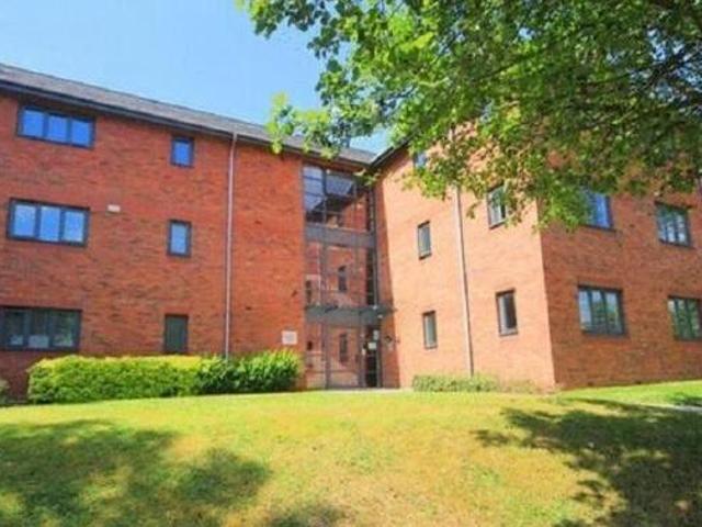 House for rent in Calderstones