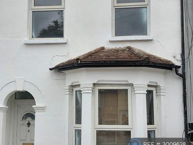 House for rent in London Borough of Bexley, Greater London
