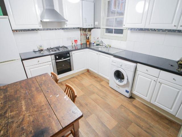 Apartment for rent in West Hackney, Greater London