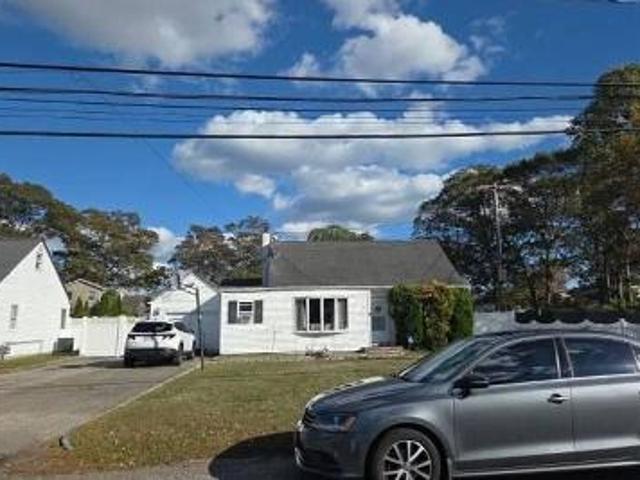 House for sale in Bohemia, New York