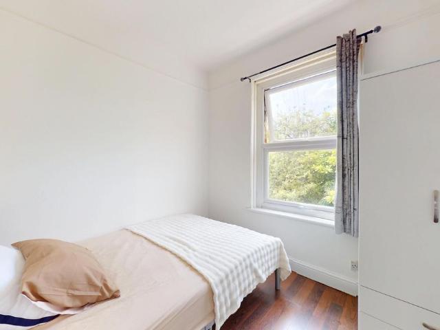 Room for rent in Noel Park, Greater London
