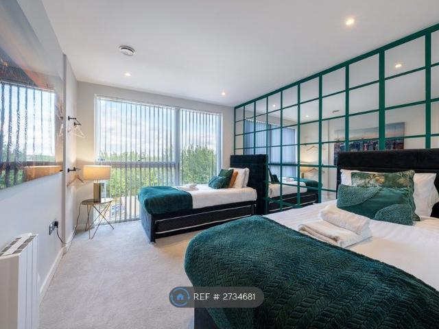 Apartment for rent in Dollis Hill, Greater London