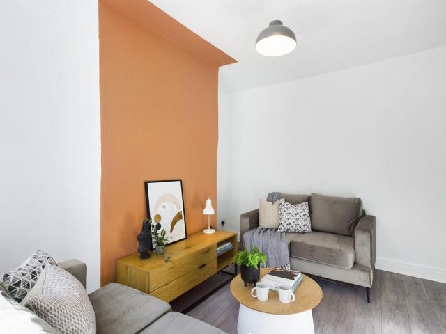 House for rent in Bulk, Bare