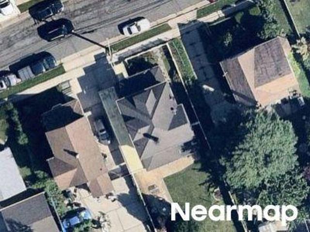 House for sale in Midway, Village of Hempstead