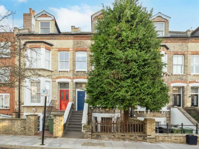 House for rent in Kilburn, Greater London