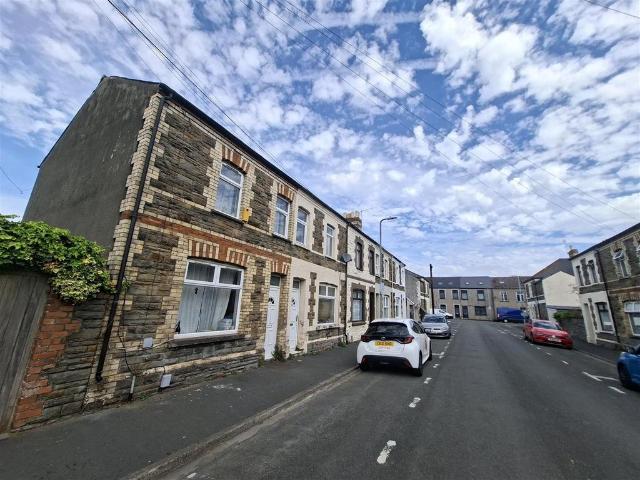 House for rent in Falcon Lodge, Wales
