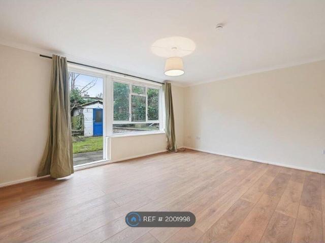 House for rent in London Borough of Ealing, Greater London