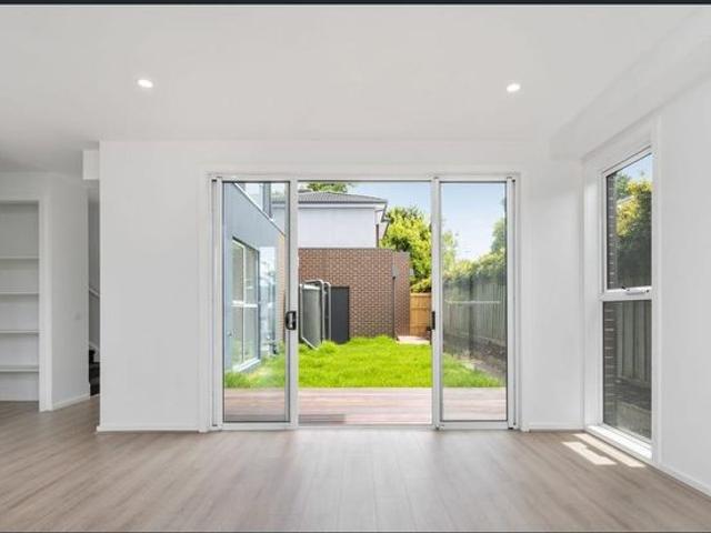 Townhouse for rent in Camerons Creek, Victoria
