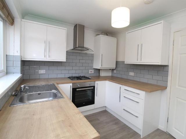 Apartment for rent in Taffs Well, Wales