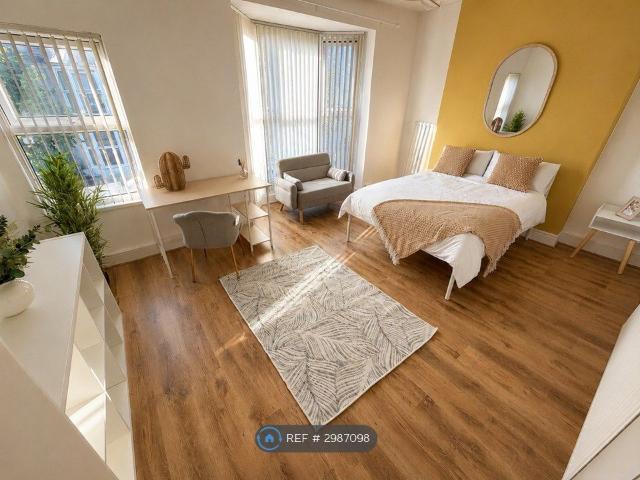 Room for rent in Nangreaves, Wales
