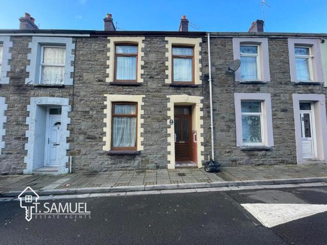 House for rent in Penrhiwceiber, Wales