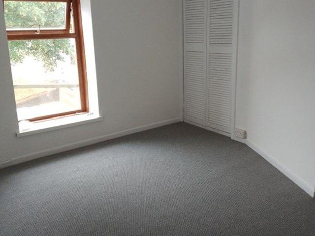 House for rent in Llanelli, Wales