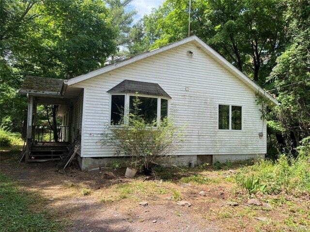 House for sale in Bloomington, New York