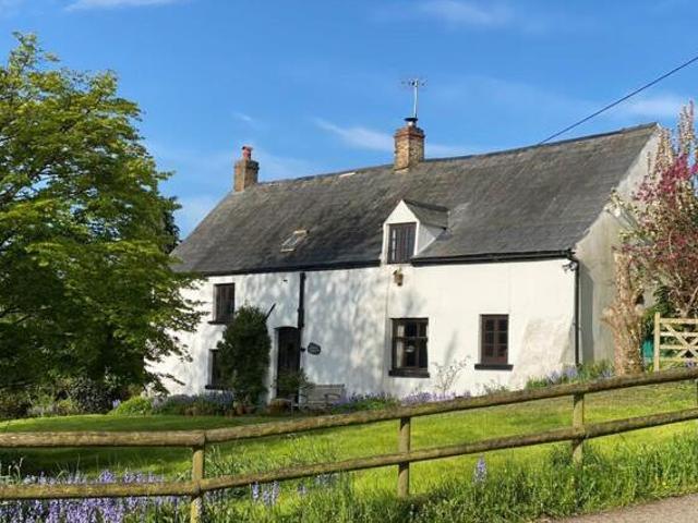 House for sale in Llanbadoc, Wales