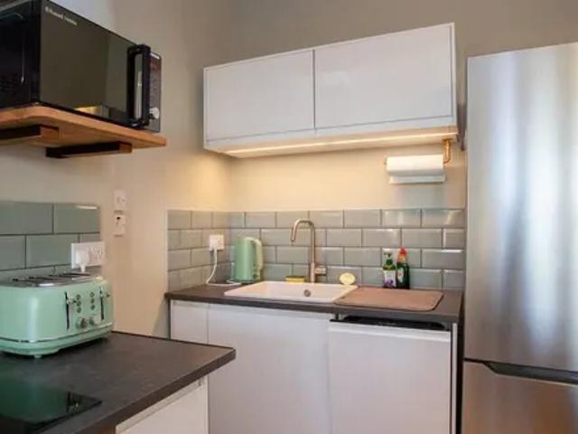 Apartment for rent in Dowanhill, Scotland