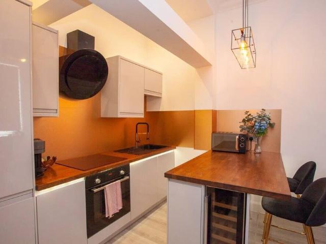 Apartment for rent in Thornwood, Glasgow