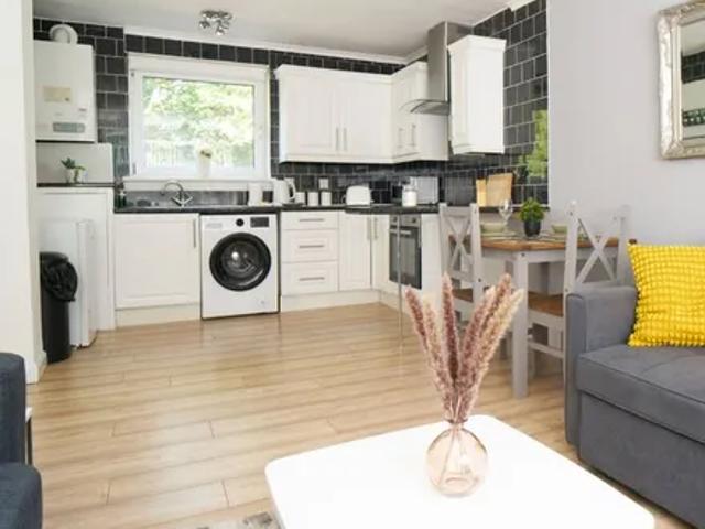 Apartment for rent in Blairdardie, Scotland