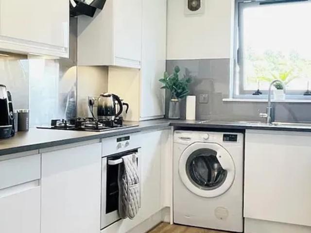Apartment for rent in Oakbank, Firhill
