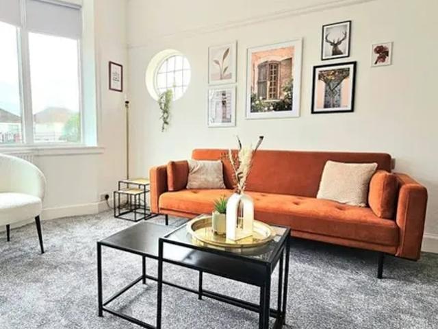 House for rent in Shawmoss, Shawlands