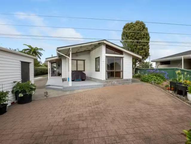 House for rent in Heathcote, Canterbury