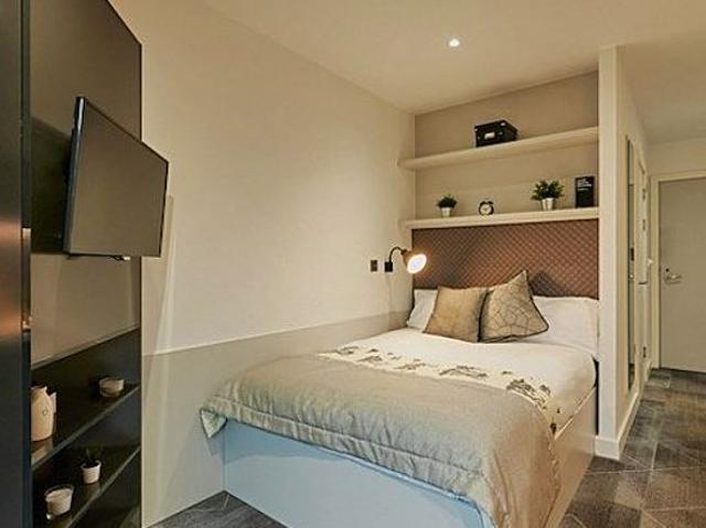 Studio for rent in Scotland