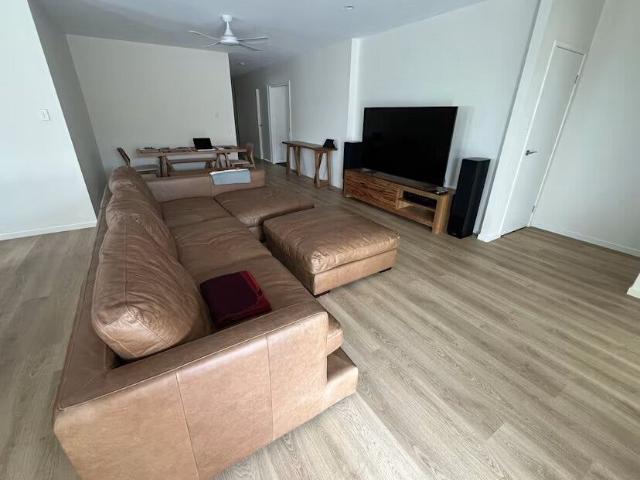 Room for rent in Kings Creek, Queensland