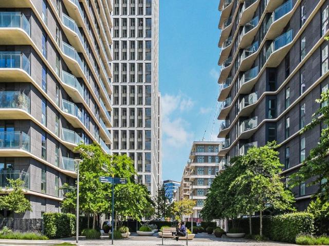 House for rent in Glasshouse Gardens, Greater London
