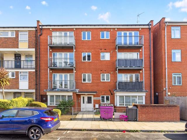 Apartment for rent in Bromley-by-Bow, Greater London