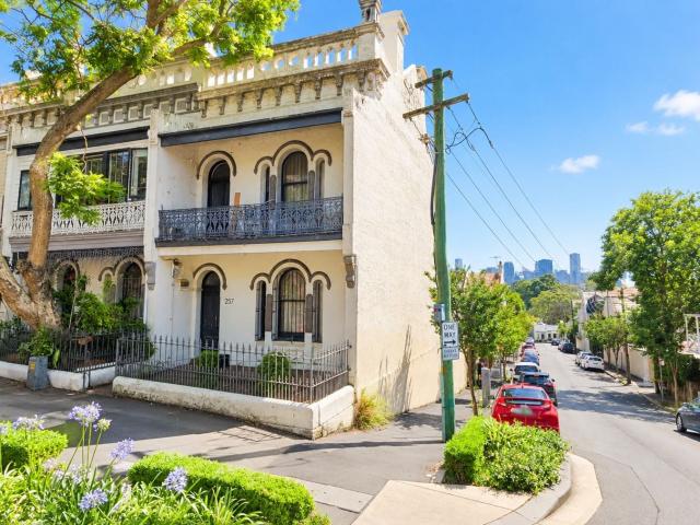Granny Flat for rent in Ultimo, Sydney