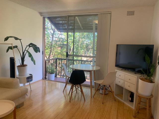 Room for rent in Inner West, Sydney