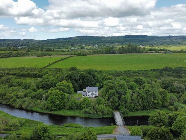 Farm for sale in Boyle