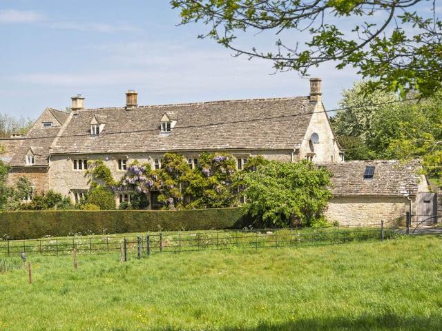 House for rent in Fossebridge, Gloucestershire