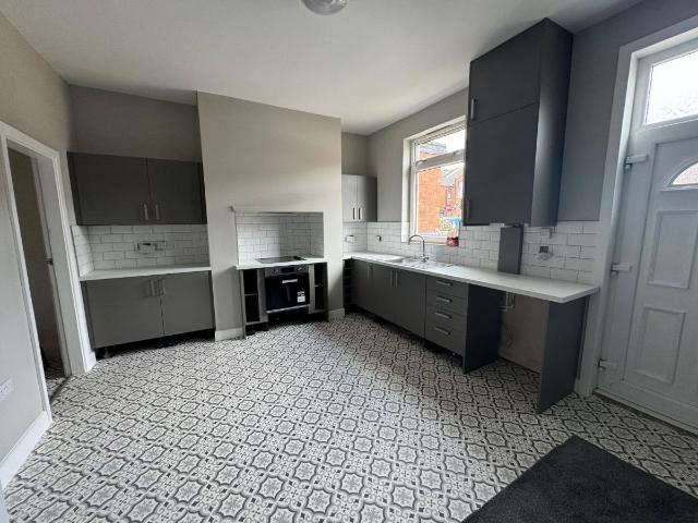 House for rent in Cutsyke, Castleford