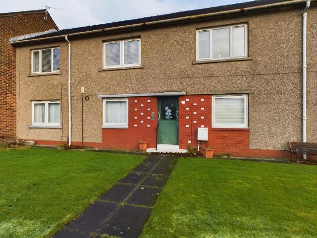 Apartment for rent in Dean Park, Renfrew