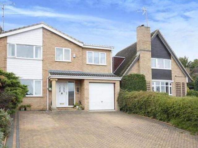 House for sale in Northampton, Northamptonshire